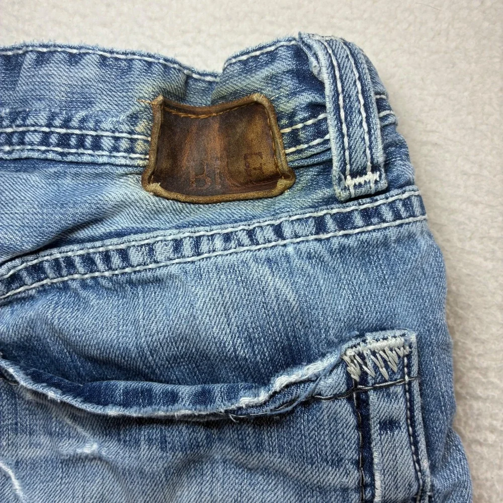 BKE Tyler Bootleg Jeans Men 32x36 Blue Fade Whiskered Distressed Western Bootcut - Picture 4 of 10